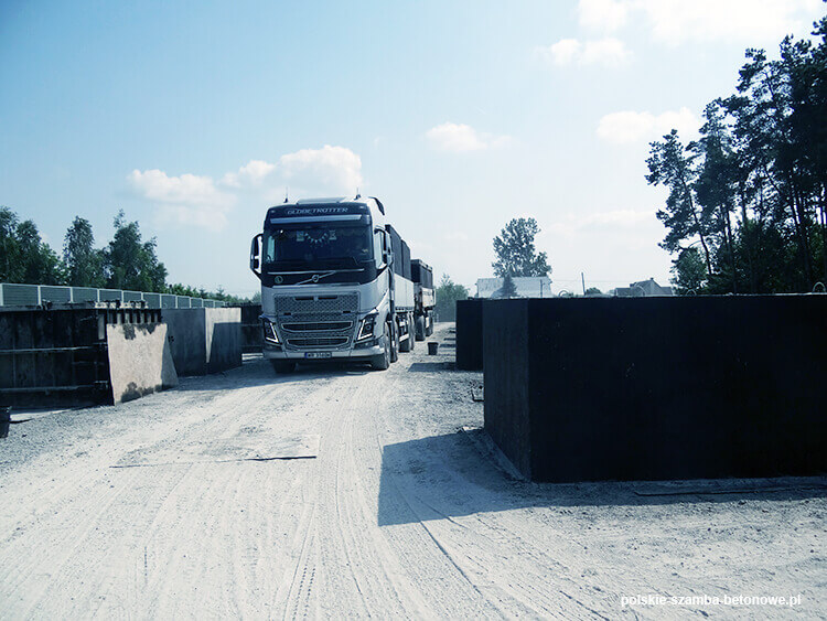 Transport szamb betonowych  w Nieszawie
